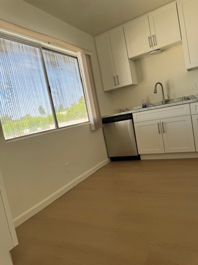 Building Photo - 6333 Bright Ave