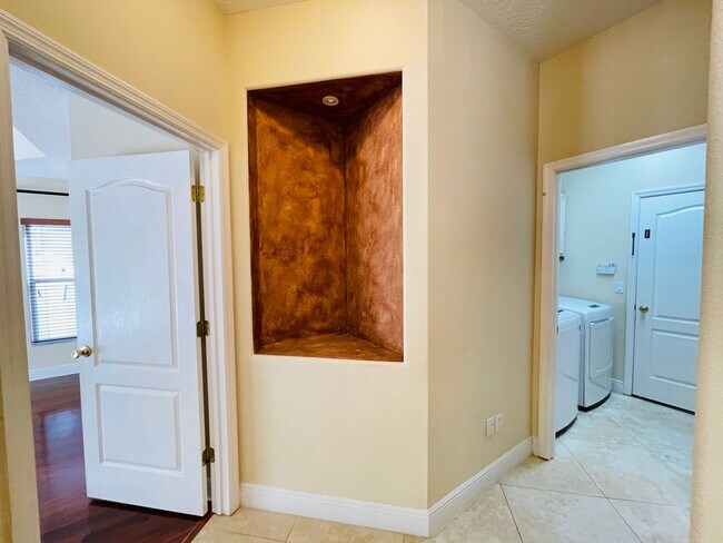 Building Photo - Available now! Charming 4-bedroom, 2.5-bathroom pet friendly home!!