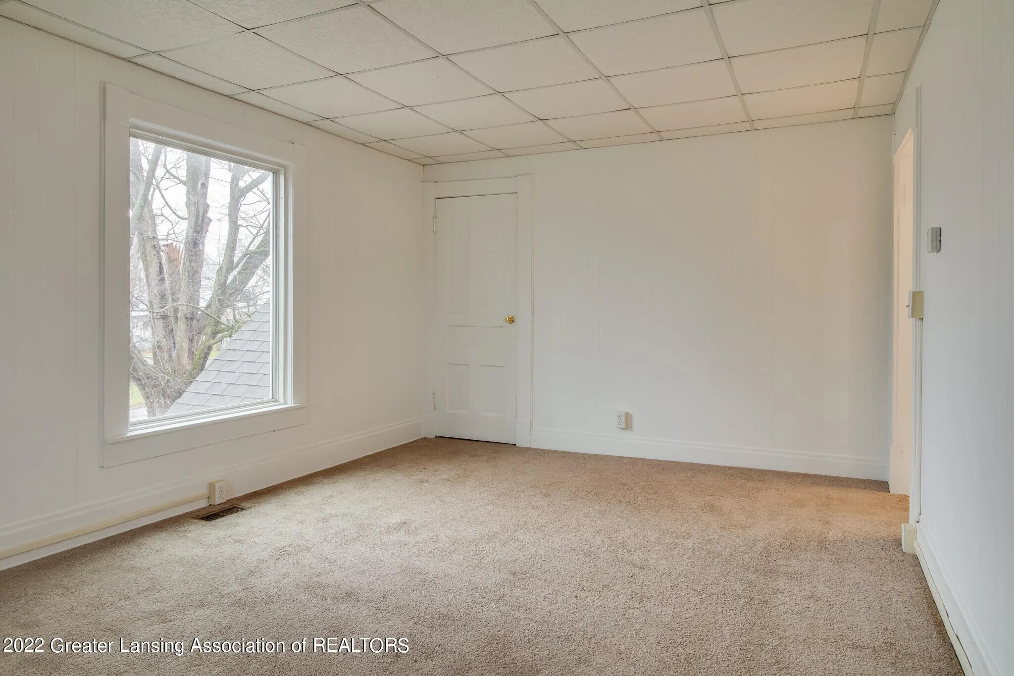 Upper - Living Room - 132 S Main St