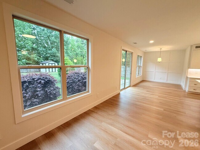 Building Photo - 5707 Verducci Ln