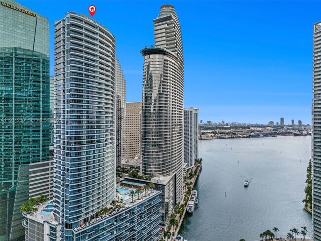 Building Photo - 200 Biscayne Blvd Way