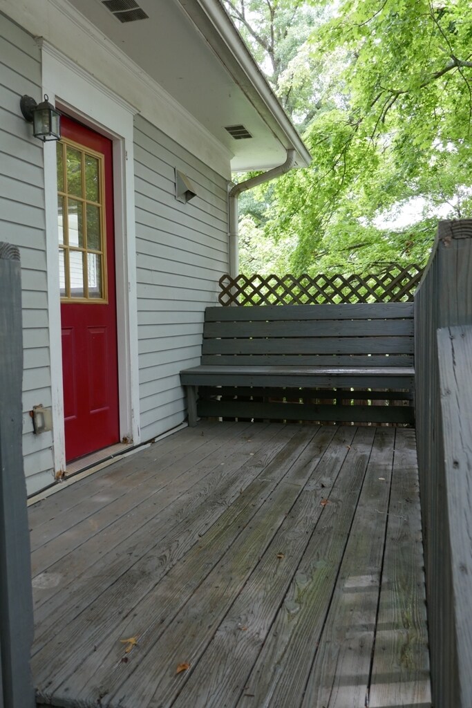 Building Photo - 145 S Columbia Dr