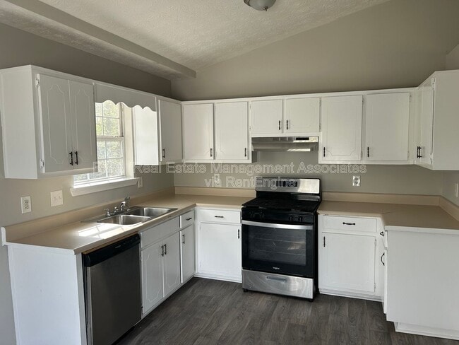 Building Photo - 118 Tuscany Ln