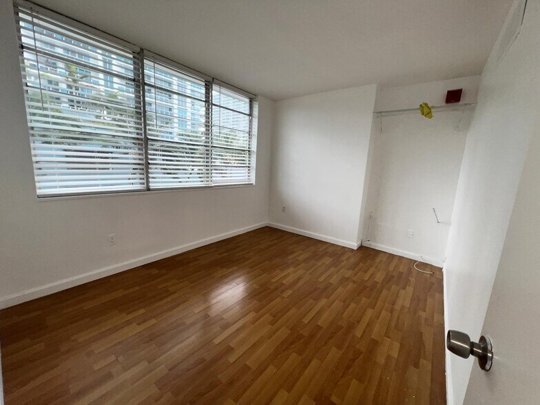 bedroom 3 /office - 1865 79th Street Cswy