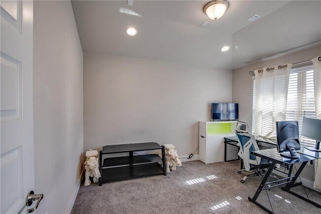 Building Photo - 9707 McKnight Lp