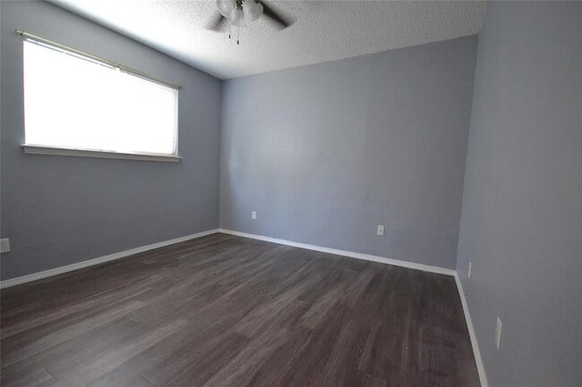 Building Photo - 16114 Windermere Dr
