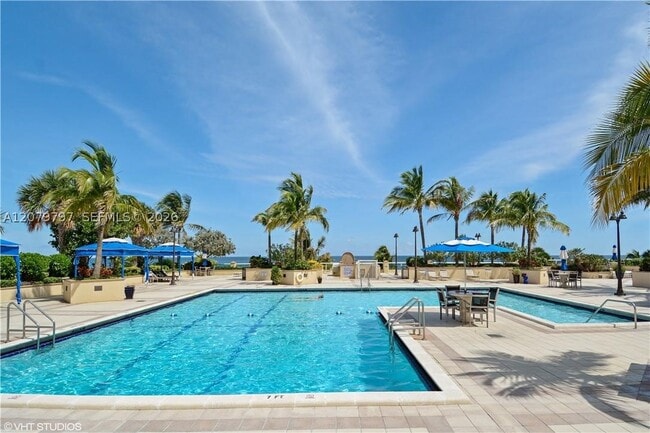 Building Photo - 2100 S Ocean Dr