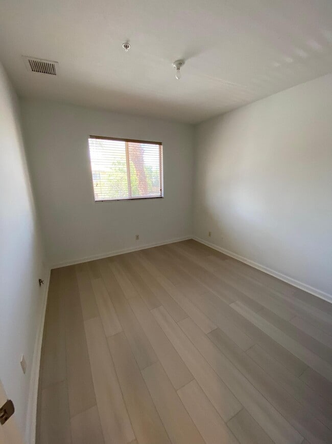 Building Photo - 4264 Berkshire Wharf Dr