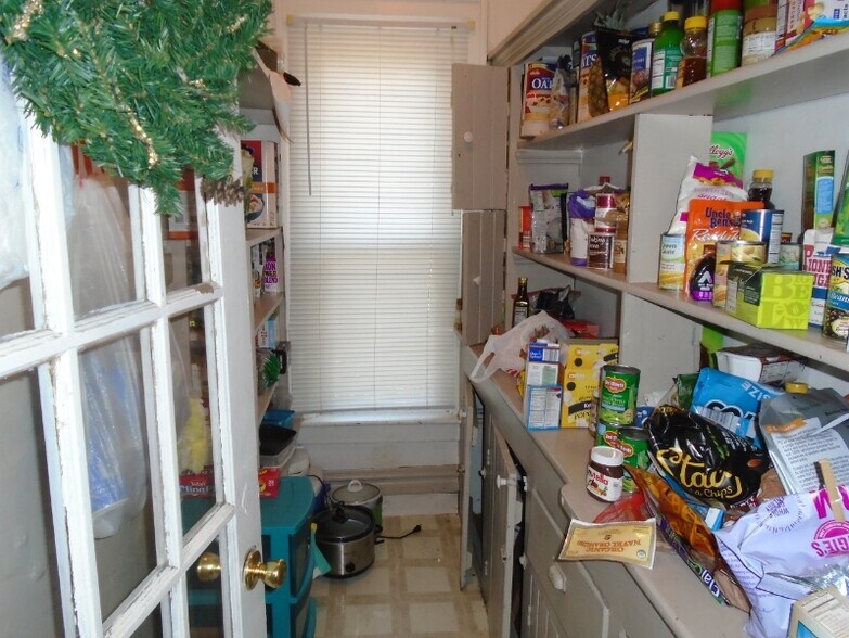 Building Photo - 209 Fuller Ave SE