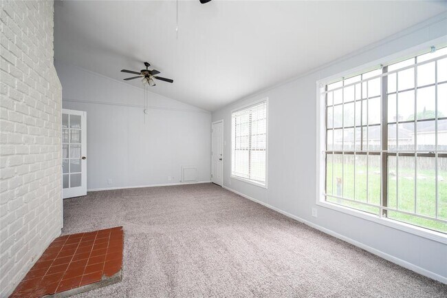 Building Photo - 15319 Paseo Del Rey Dr