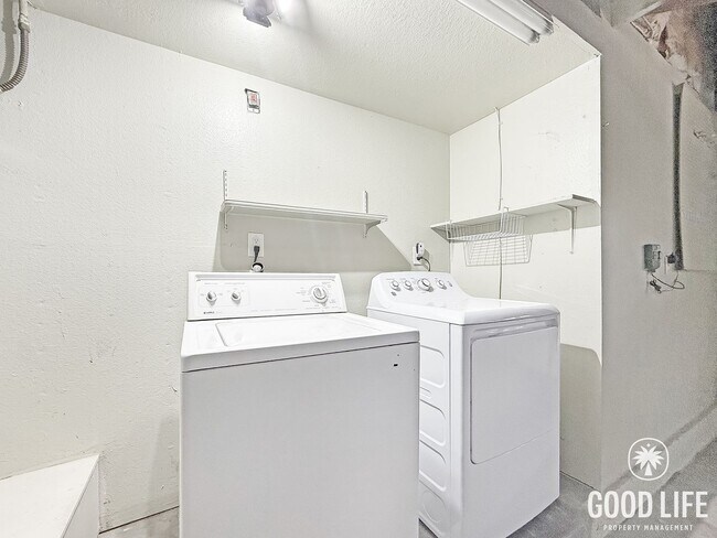 Building Photo - Beautiful 4B/2BA Home in Riverside for Rent!