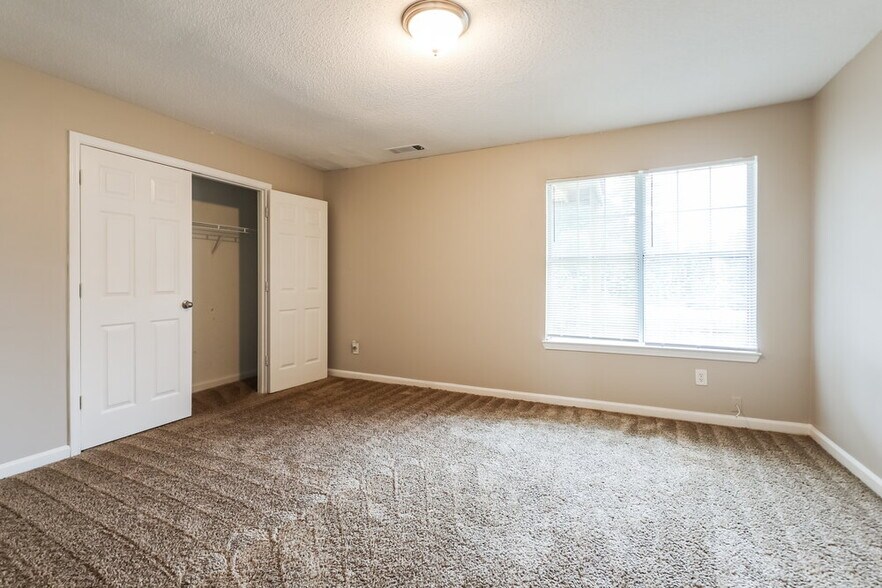 Building Photo - 7719 Briar Forest Ln