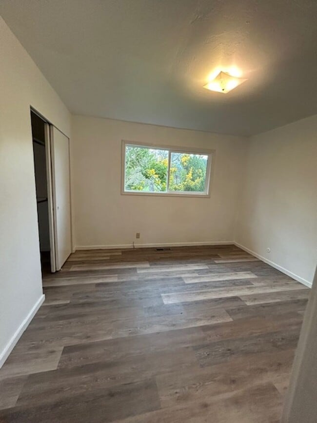 Building Photo - Charming Country Home in Petaluma – 4 Bed, 2 Bath |