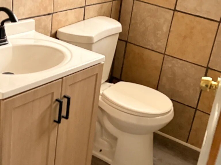 Building Photo - 11658 S Peoria St