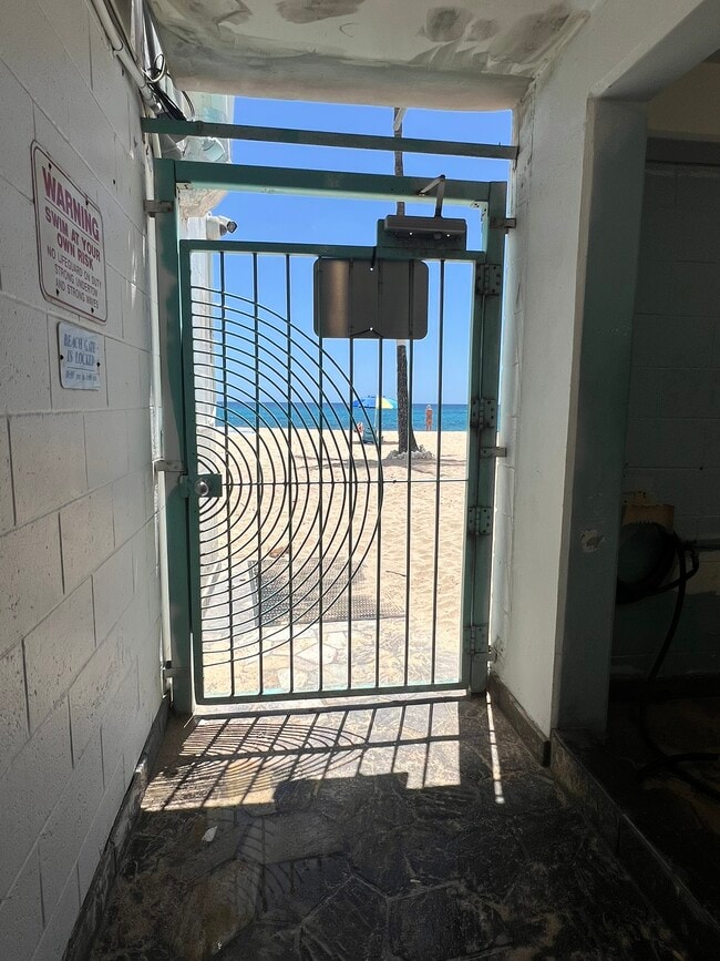 Building Photo - 84-674-965 Farrington Hwy