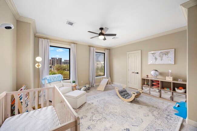 Building Photo - 1312 Crocker St