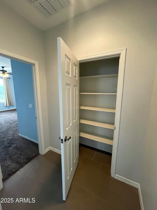 Building Photo - 3810 S Star Canyon Dr