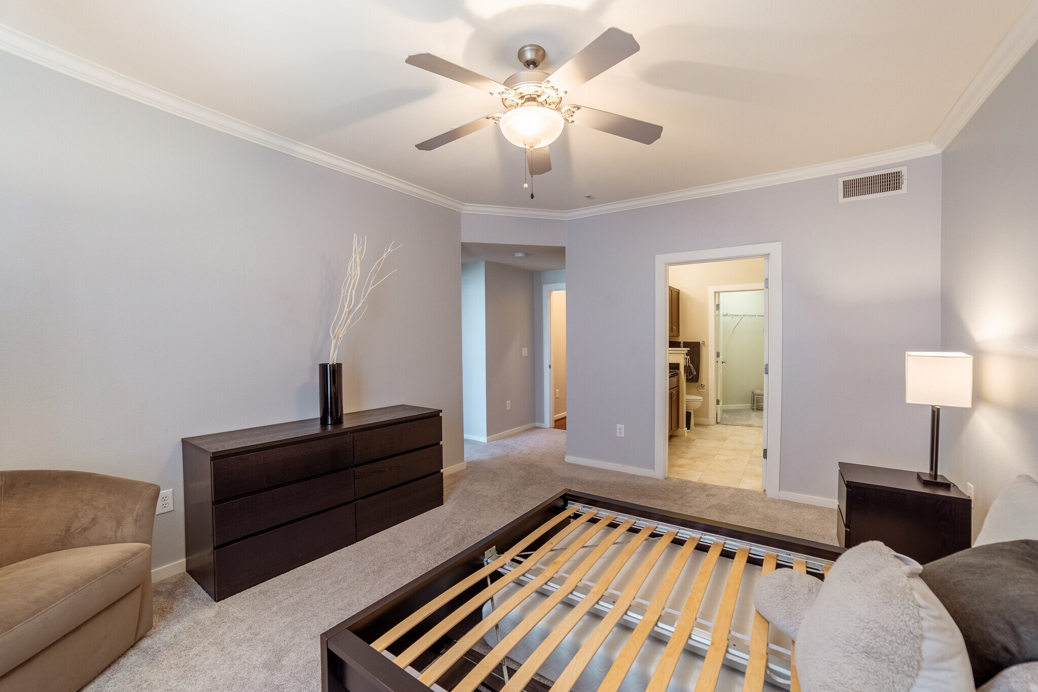Building Photo - 7342 Oak Manor Dr