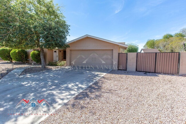 Building Photo - 1928 N Kachina