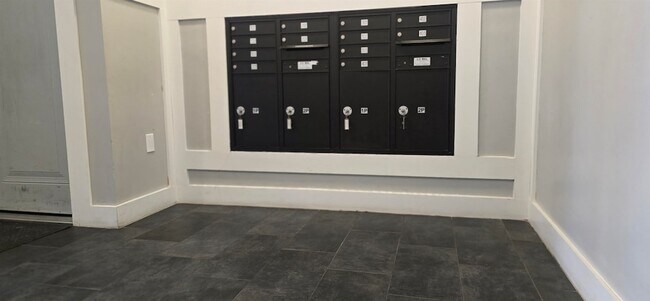 Building Photo - 61 Virginia Ave