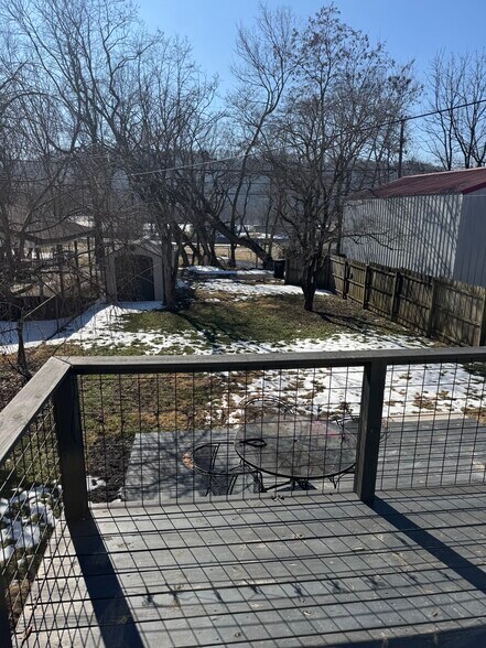 Building Photo - 953 W Main St