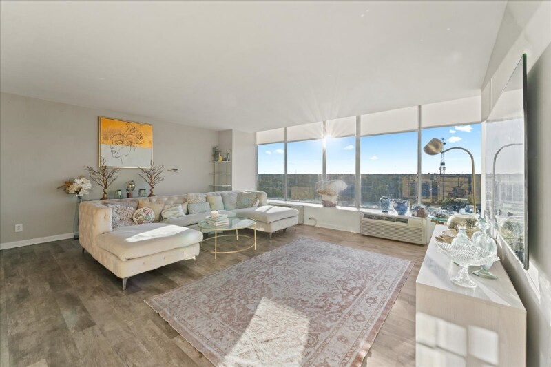 Building Photo - 810 Matson Pl