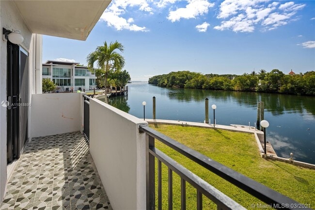 Building Photo - 6901 Edgewater Dr