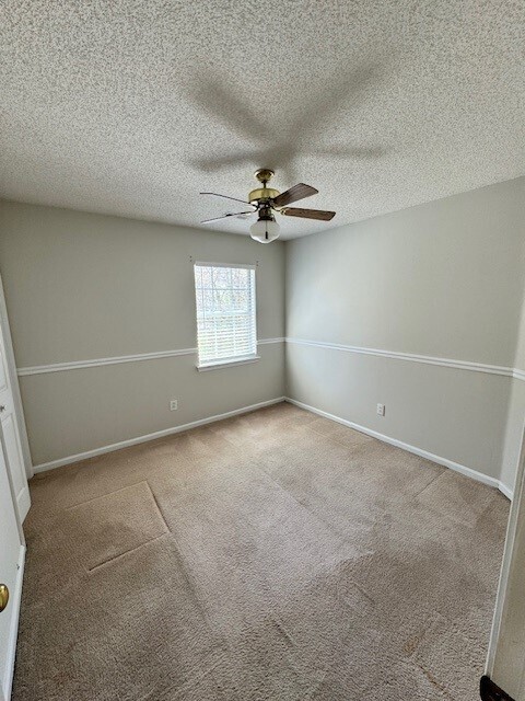 Building Photo - Charming 4-Bedroom Home