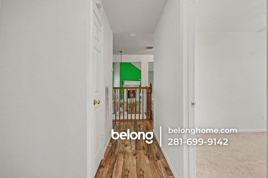 Building Photo - 431 N Hampton Ct