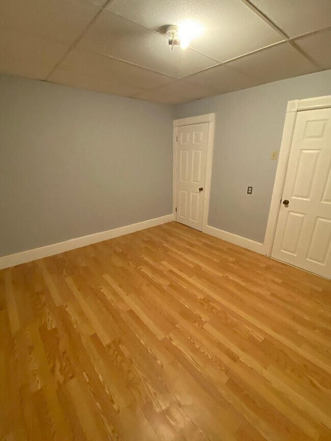 Building Photo - 18 Fairbanks St