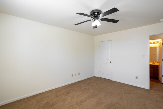 Building Photo - 3531-3533 Prescott Dr.