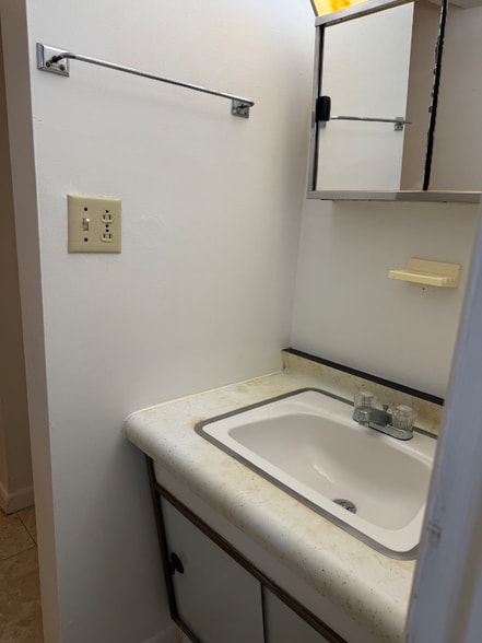 Building Photo - 512 N Loudoun St