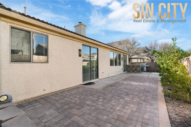 Building Photo - 7555 Trickling Wash Dr