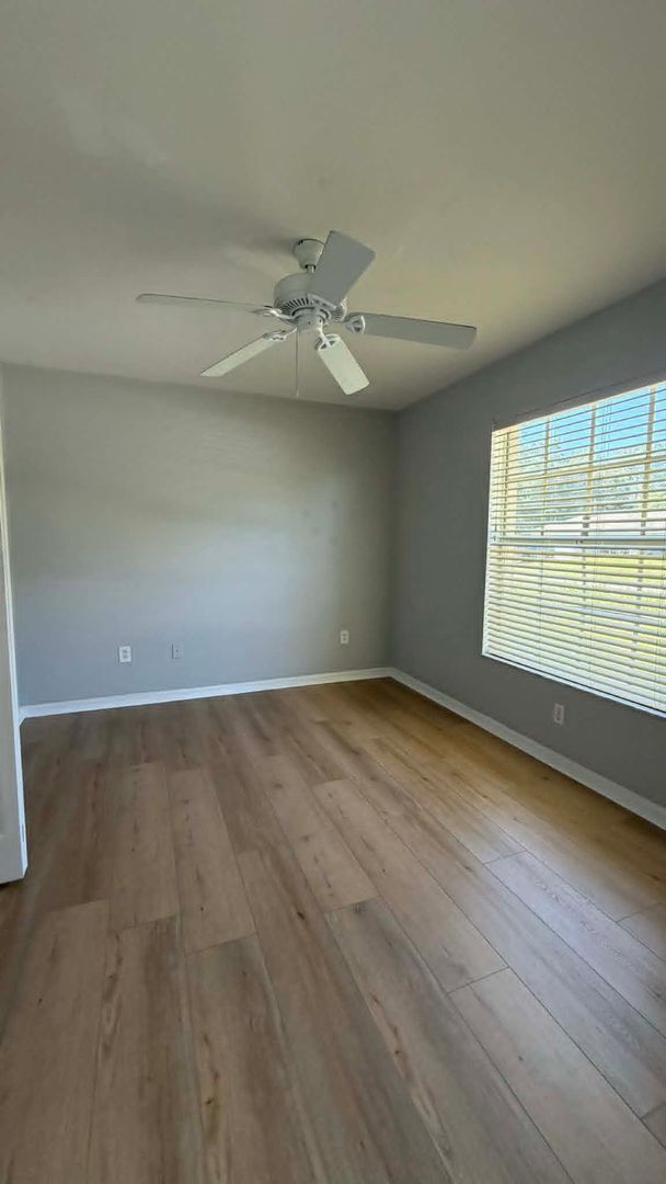Building Photo - 2 Bedroom + Den in Lehigh Acres