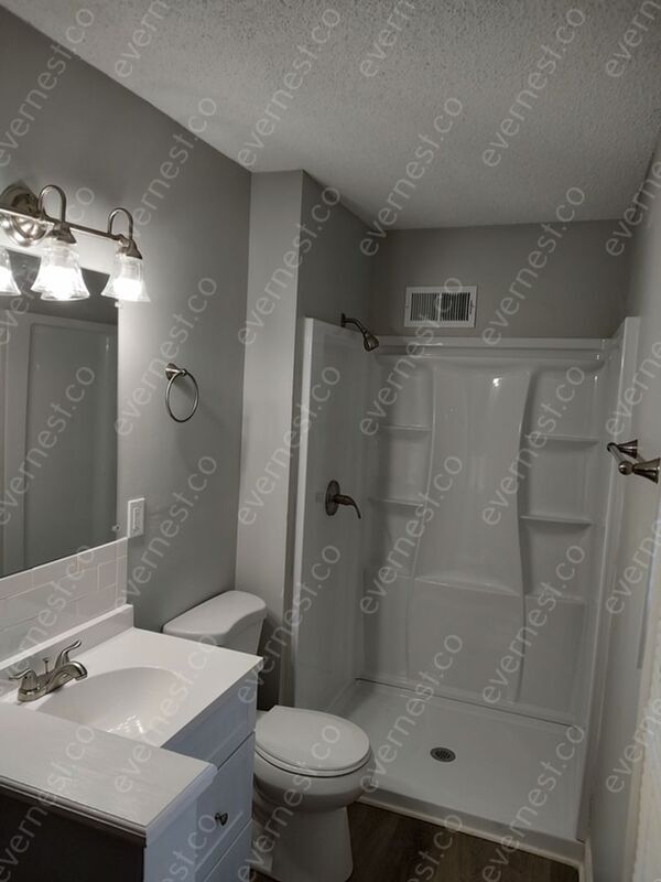Building Photo - 916 Dorton Ln
