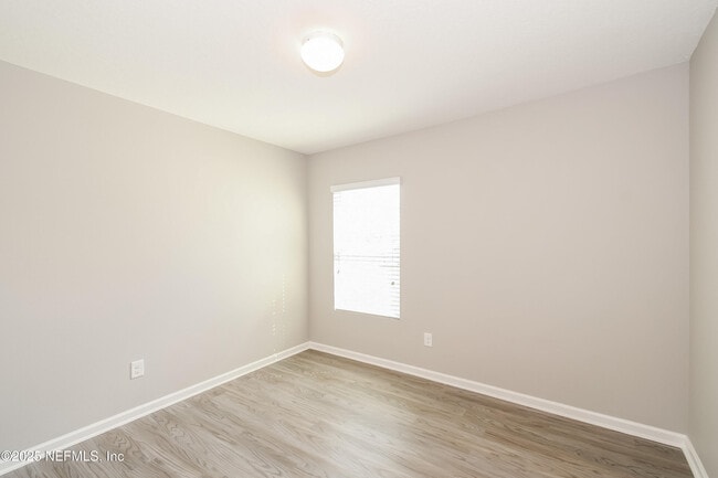 Building Photo - 9087 Gloucestershire Ct