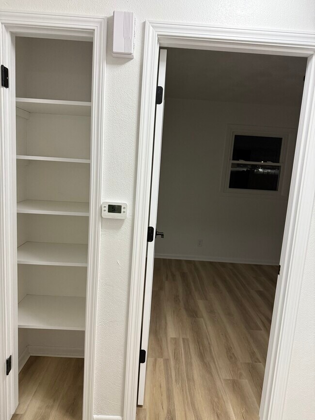 Building Photo - 250 Westridge Rd