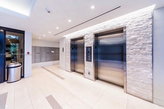 Building Photo - 101 Crandon Blvd