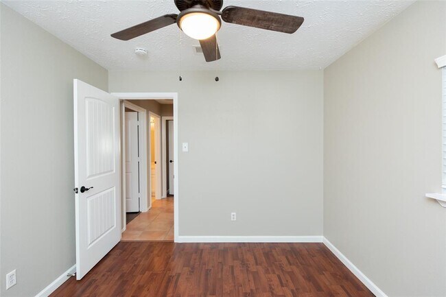 Building Photo - 2823 Allyson Ln