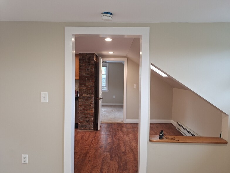 Building Photo - 11 Stanwood Ave