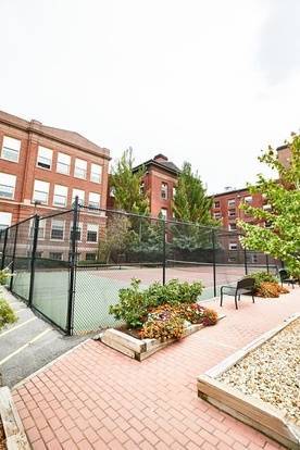 Building Photo - 48 Forest St