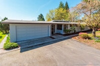 Building Photo - 675 NW 123rd Ave
