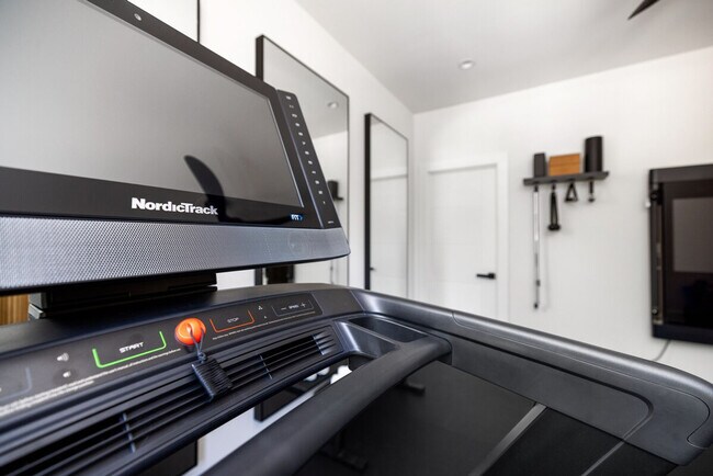 Building Photo - 4235 Raney Way