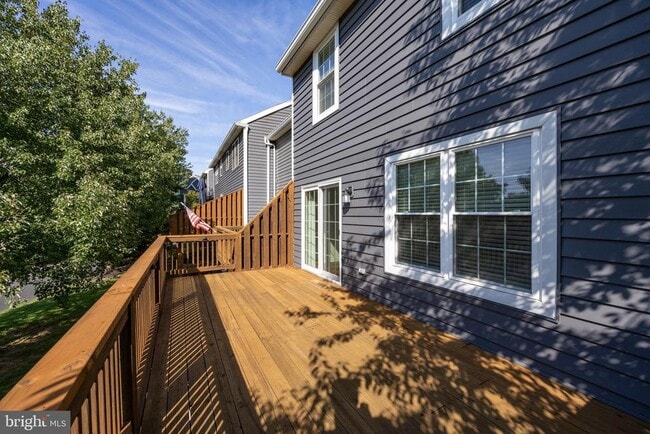 Building Photo - 112 Whistling Swan Ln