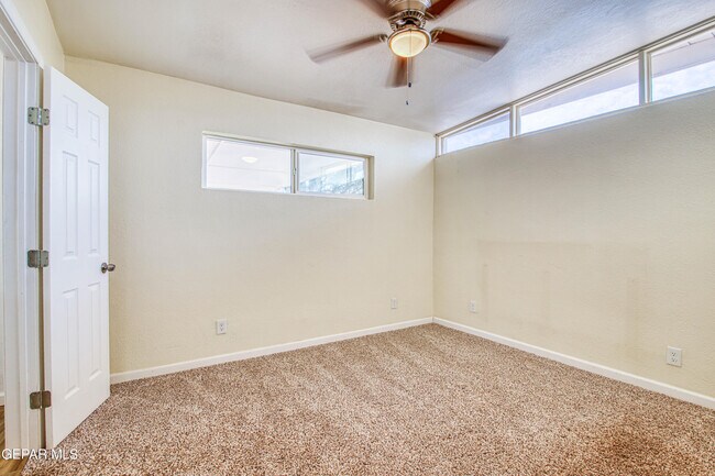 Building Photo - 8818 Mt Elbert Dr