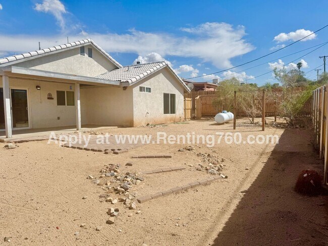 Building Photo - 6748 Quail Spring Ave