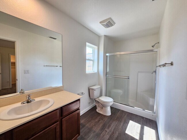Building Photo - 322 Double Spring Dr
