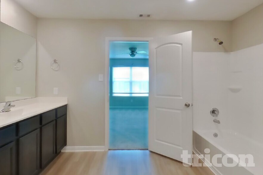 Building Photo - 7715 Vacek Meadows Loop