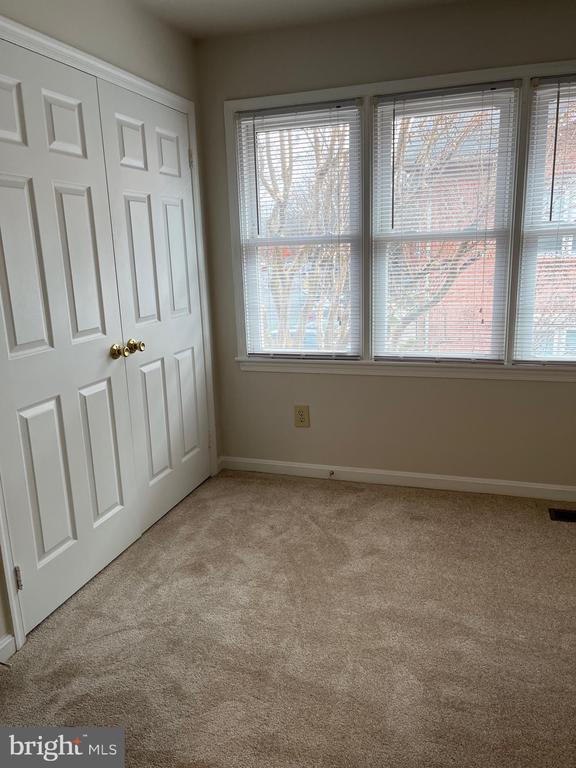 Building Photo - 1533 Oronoco St