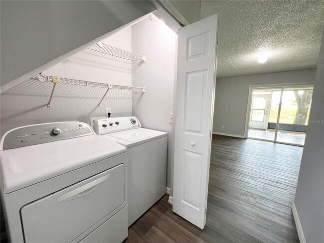 Building Photo - 2273 Waterleaf St
